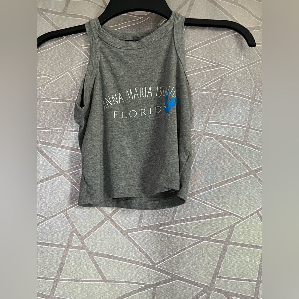 Crop top that says Anna maria island Florida